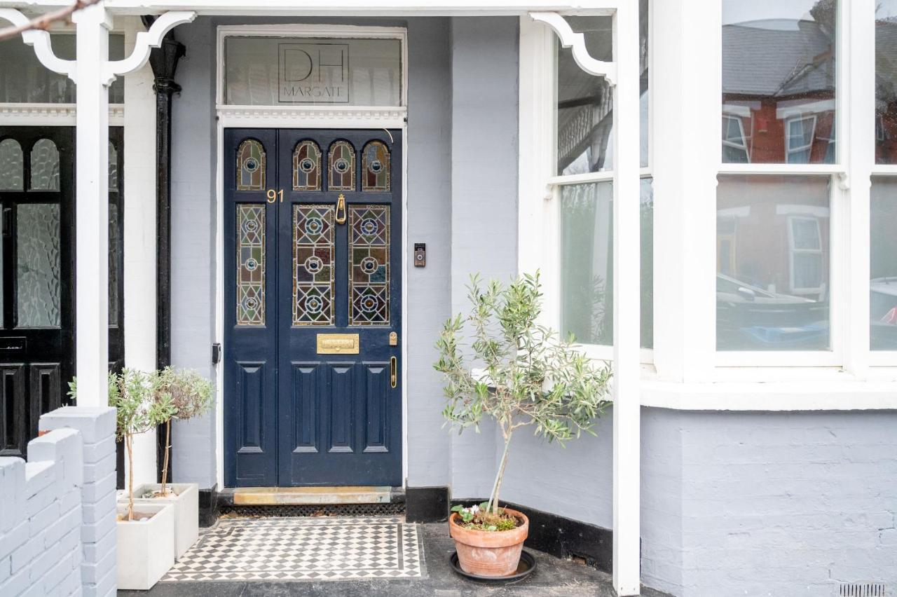 Doghouse Margate Bed & Breakfast ภายนอก รูปภาพ